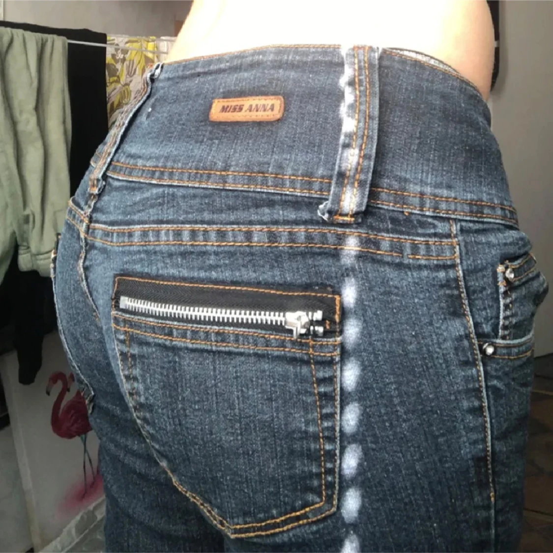 Mörkblå jeans från Miss Anna