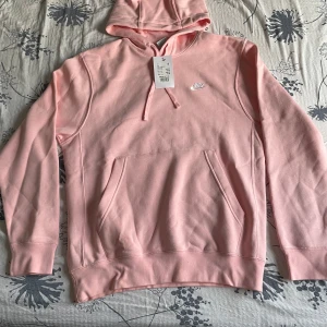 Nike tröja killar/tjejer - Nike tröja aldrig använd helt ny äkta.