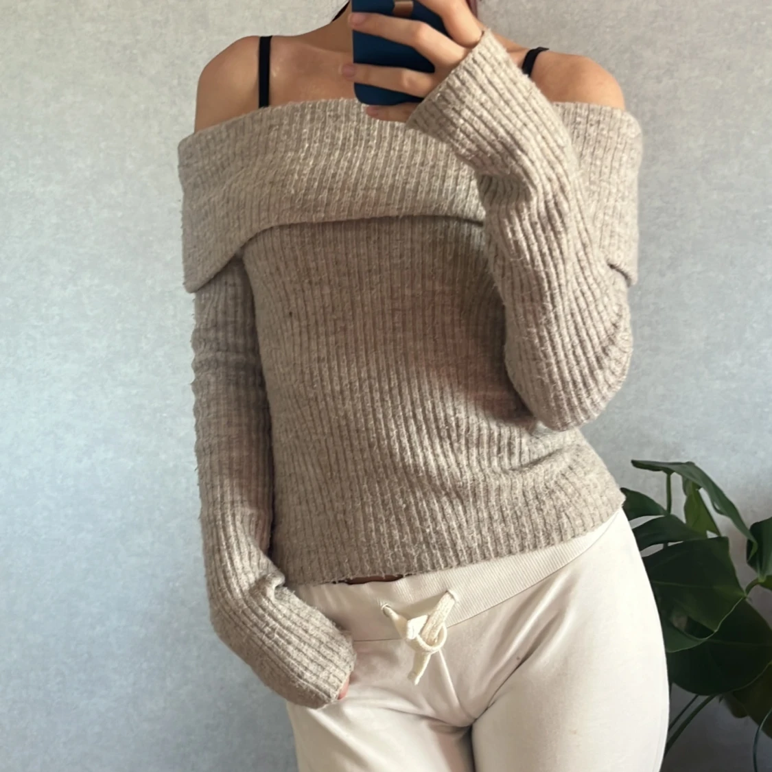 Grå ribbad offshoulder tröja från H&M - 91