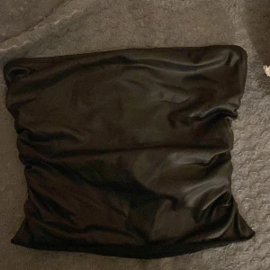Latex topp  - Latex topp köpt iår, kommer inte till användning:)