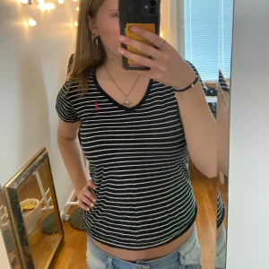 cute tshirt ralph lauren 🩷 - skit snygg tshirt från Ralph lauren, knappast använd. Strl M 🙌🩵