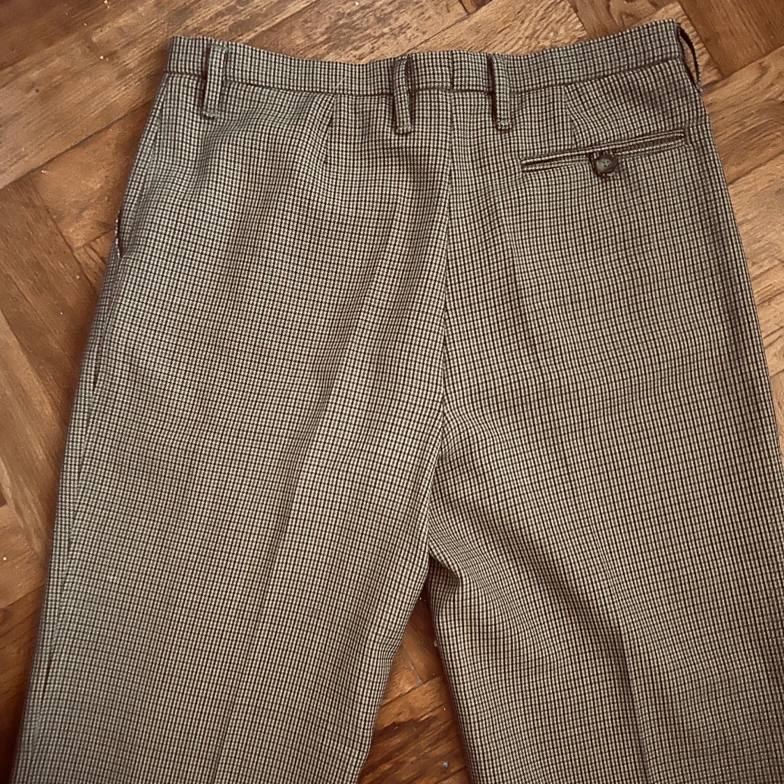 Rutig kostymbyxa från Prêt à Porter - 91