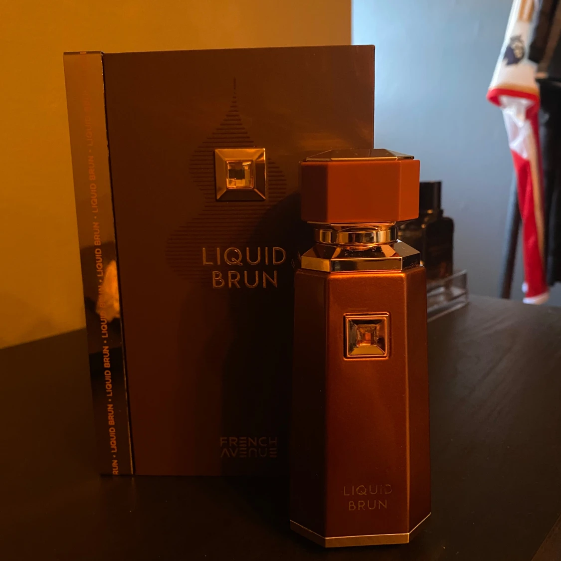 Liquid Brun från French Avenue