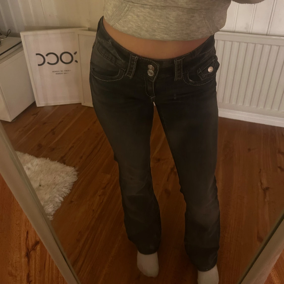 Svarta jeans med låg midja