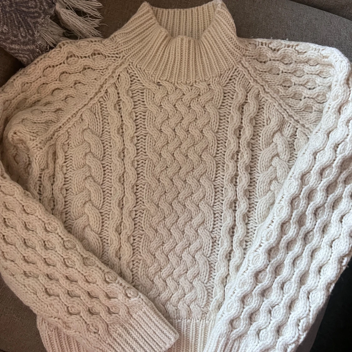 Vit stickad tröja från H&M - 1