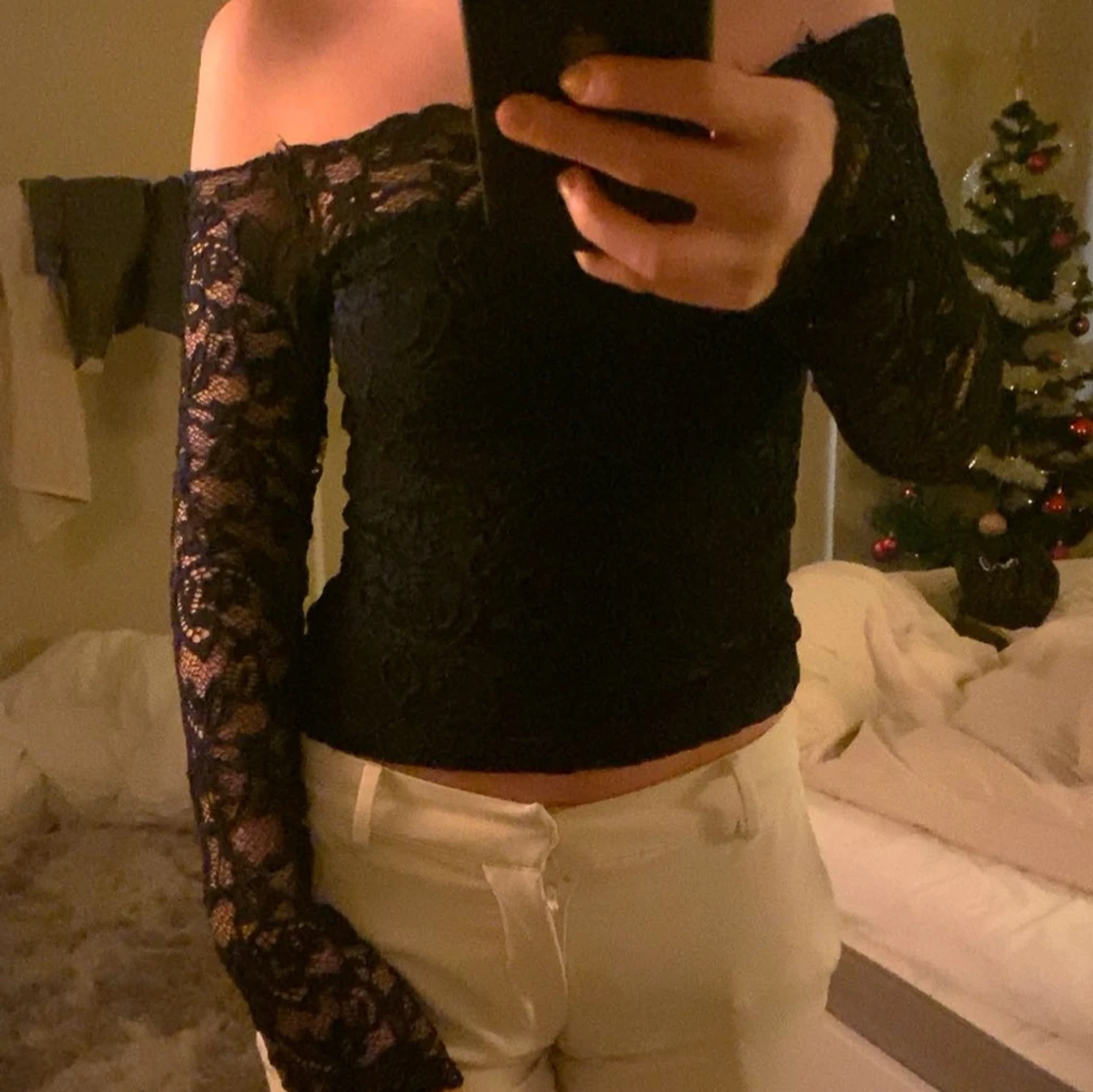 marinblå spets offshoulder topp - 90