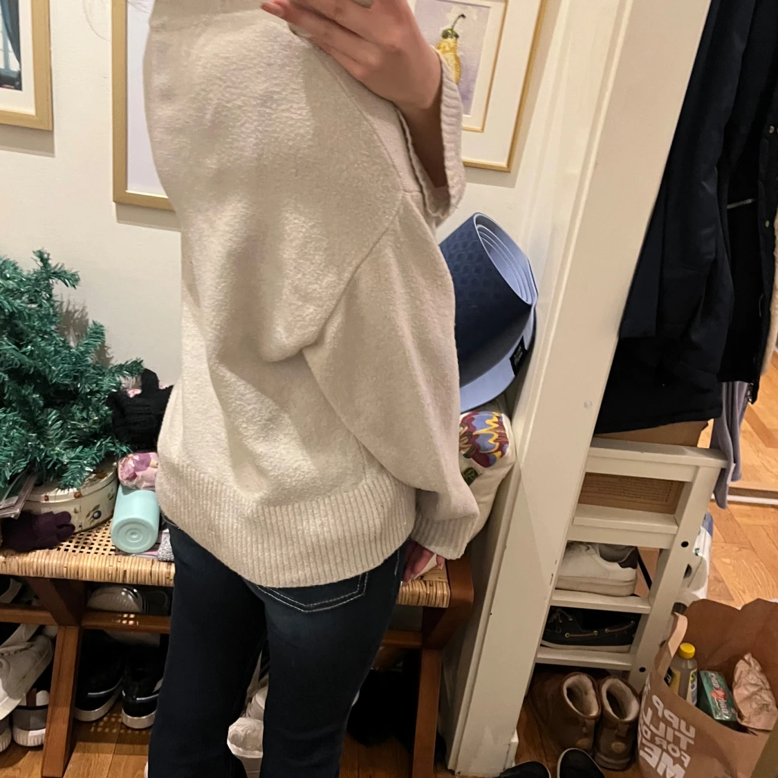 Beige stickad tröja - 90