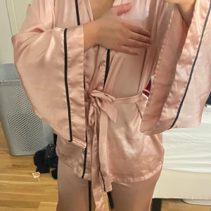 Sovkläder  - Mjukissätt som är för små för mig 