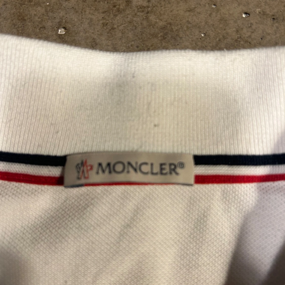 Vit pikétröja från Moncler - 91