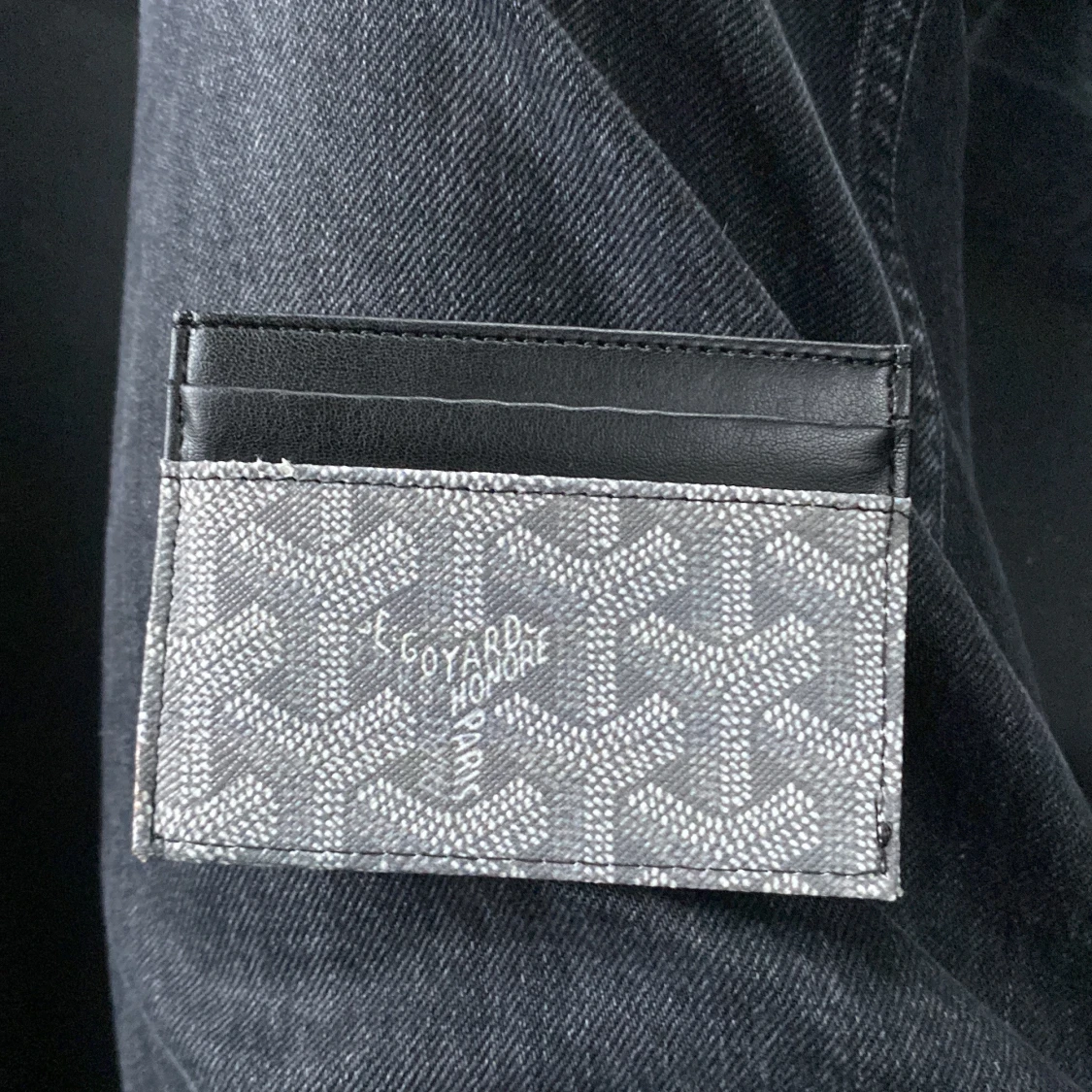 Kortfodral med mönster