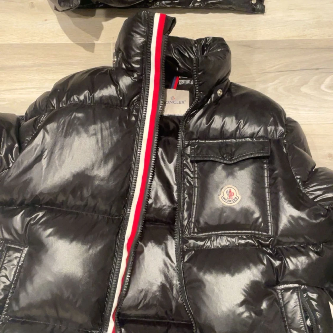 Moncler MONTBELIARD SHORT DOWN JACKET - 91
