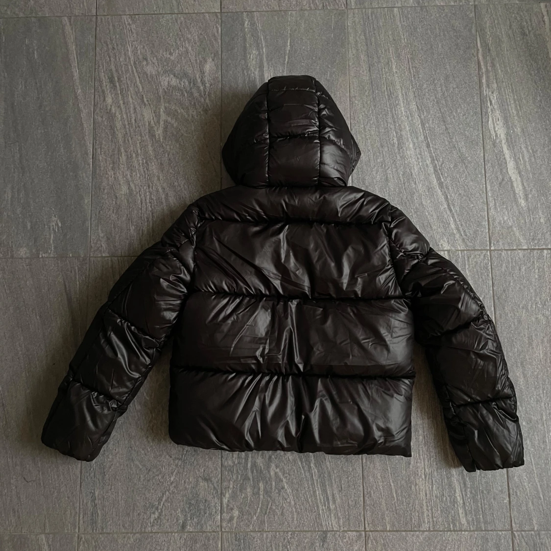 Svart pufferjacka från H&M - 90