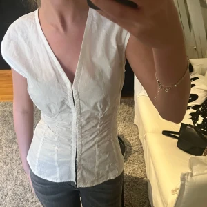 Weekday topp - I fint skick 