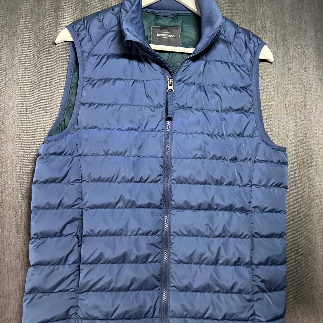 Blå dunväst från Dressmann - 90