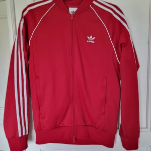 Retro adidas swestshirt - Mycket bra skick