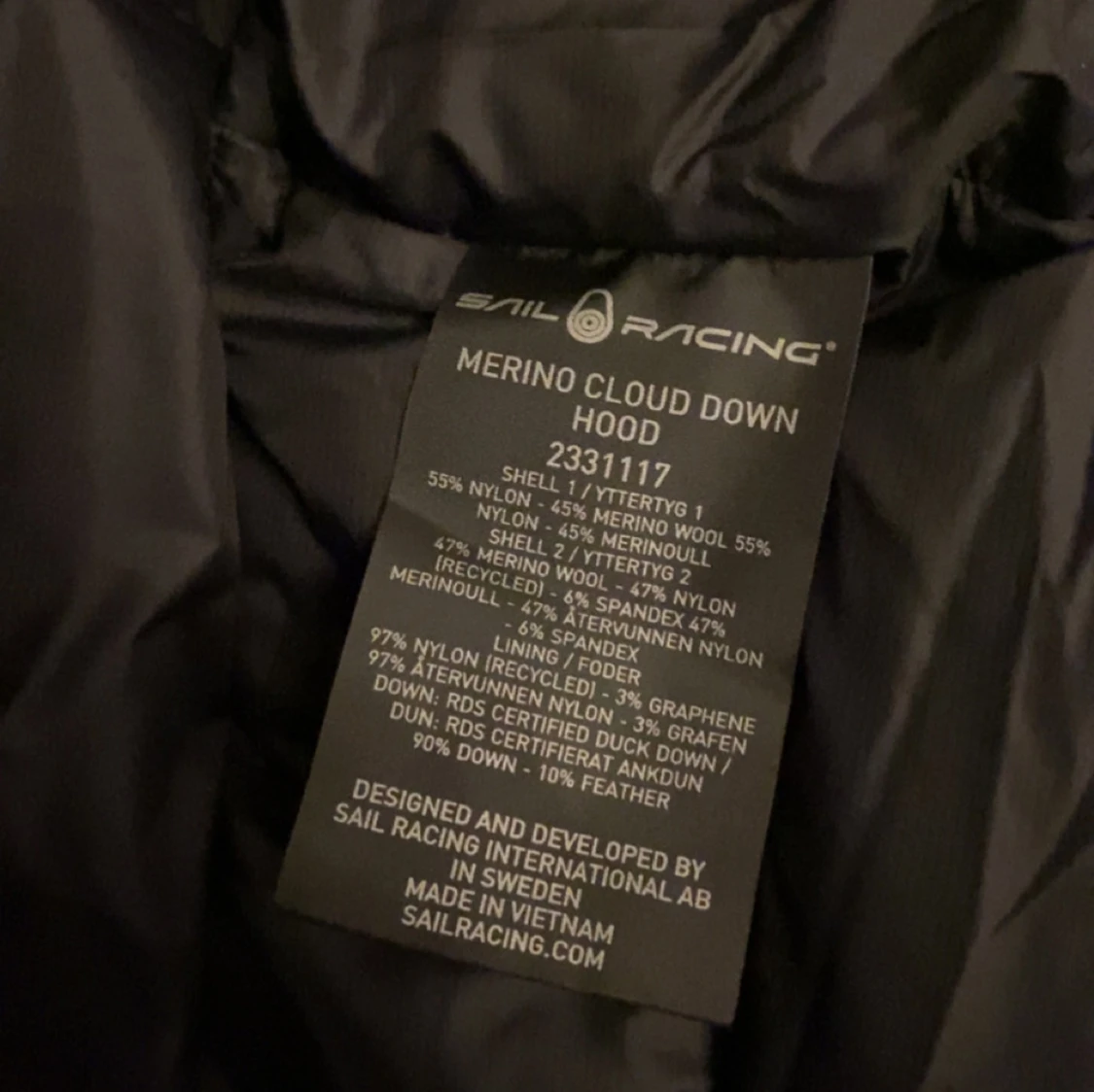 Svart dunjacka från Sail Racing - 92