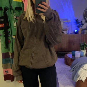 Zip hoodie  - Zip hoodie från Urban Outfitters storlek S