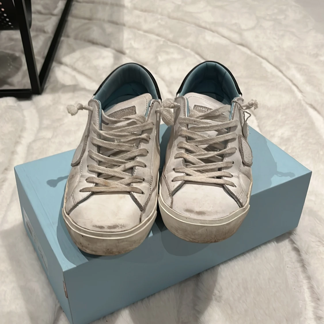 Vita sneakers från Philippe Model - 90