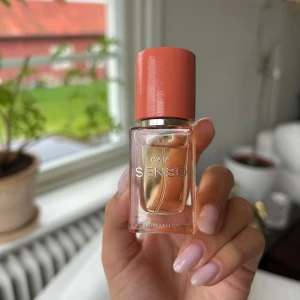 Caia Senso parfym - Caia parfym i doft Senso 15 ml. Knappt använd, på bild 3 ser ni hur mycket som är kvar. *Nypris i set av tre, 495 kr