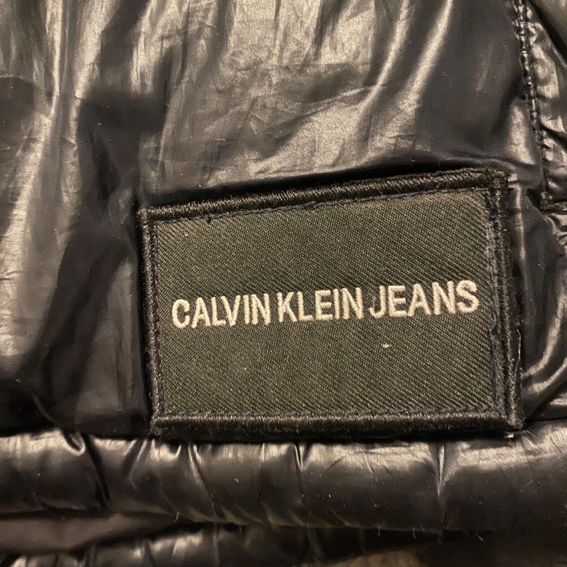 Svart pufferjacka från Calvin Klein Jeans - 90