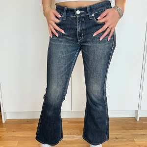 Low waist bootcut - Supersöta jeans med detaljer 💕
