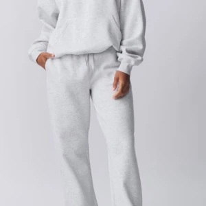 Grå mjukisbyxor - Nu säljer jag mina Gina mjukis set i färgen grå❣️❣️