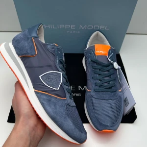 Philp model trainers  - Philip model trainers | skick 10/10  helt sprillans nya | Eu 42 Pris 1650kr Fraktas inom 24 timmar 🙌🏽