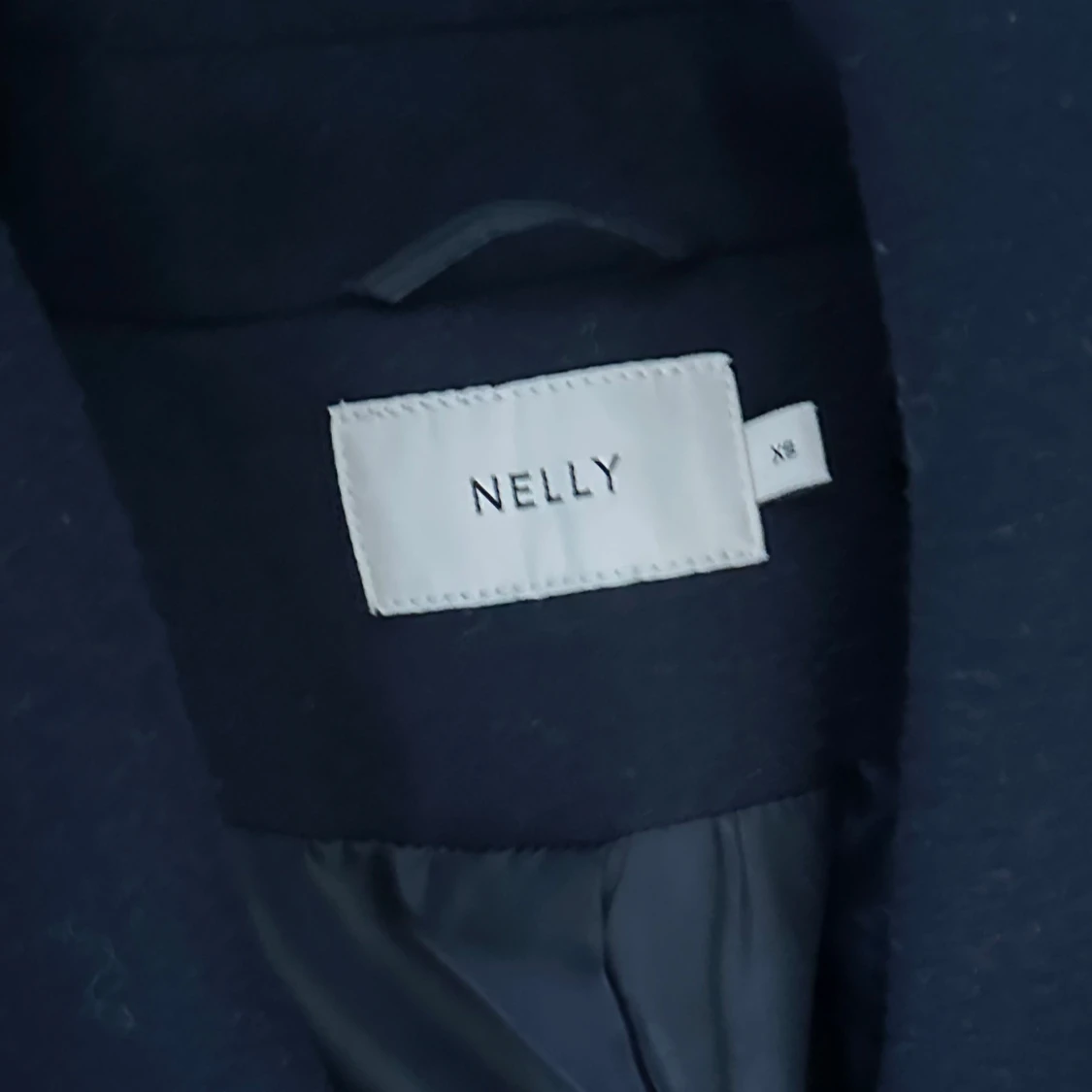 Mörkblå kappa från Nelly - 93