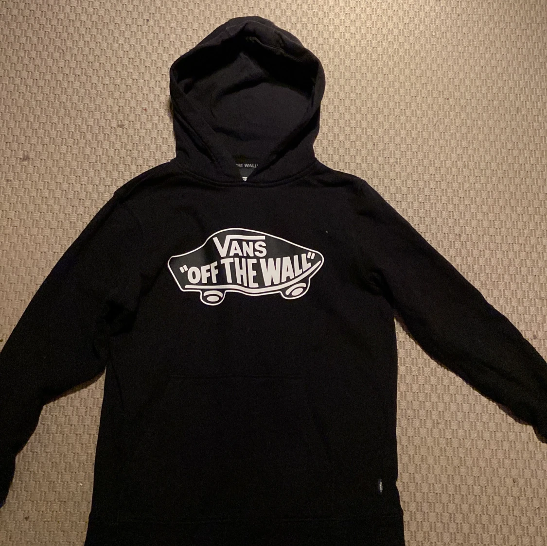 Svart hoodie från Vans