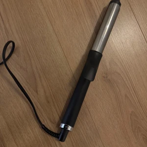 Locktång - GHDs classic curl tong. Kommer tyvärr aldrig till användning längre