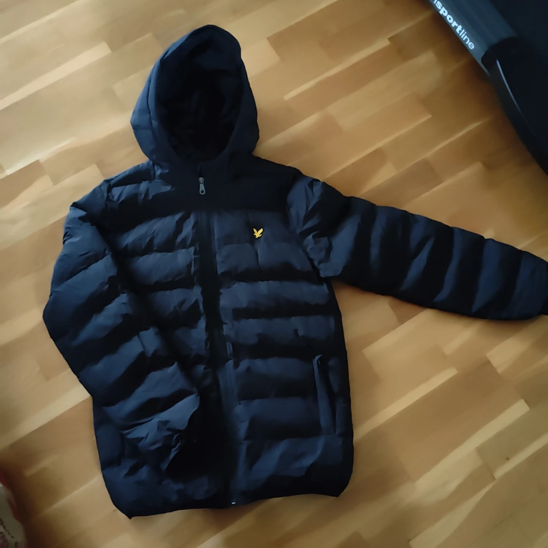 Svart pufferjacka från Lyle & Scott