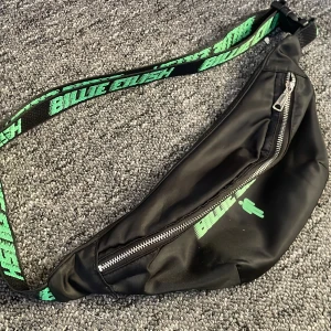 Billie Eilish axelväska - Skriv om ni vill veta mer, 30kr +frakt