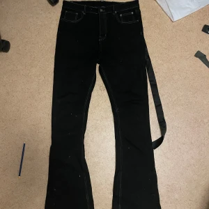 Rick Owens Detroit Cut jeans  - Rick Owens Detroit Cut jeans from the drkshdw collection. They have an awesome bootcut silhouette with a waxed finish. They show signs of wear on the bottom backside of the legs. Price is negotiable and for any questions just write. 