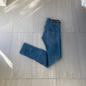 Replay Jeans  - Säljer nu dessa replay jeans, skriv för fler bilder/frågor🙌🏼
