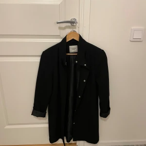 Jacka från JDY - Jacka/kavaj sparsamt använd. Storlek S