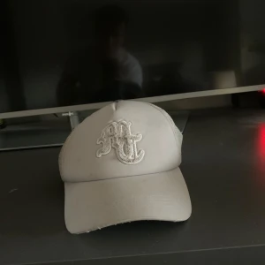 Tuttolente keps - Superaktiv, kom med frågor. Bra skick