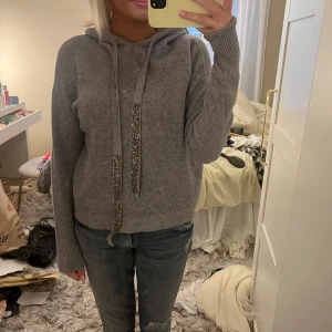 Stickad hopdie - Så snygg stickad hoodie