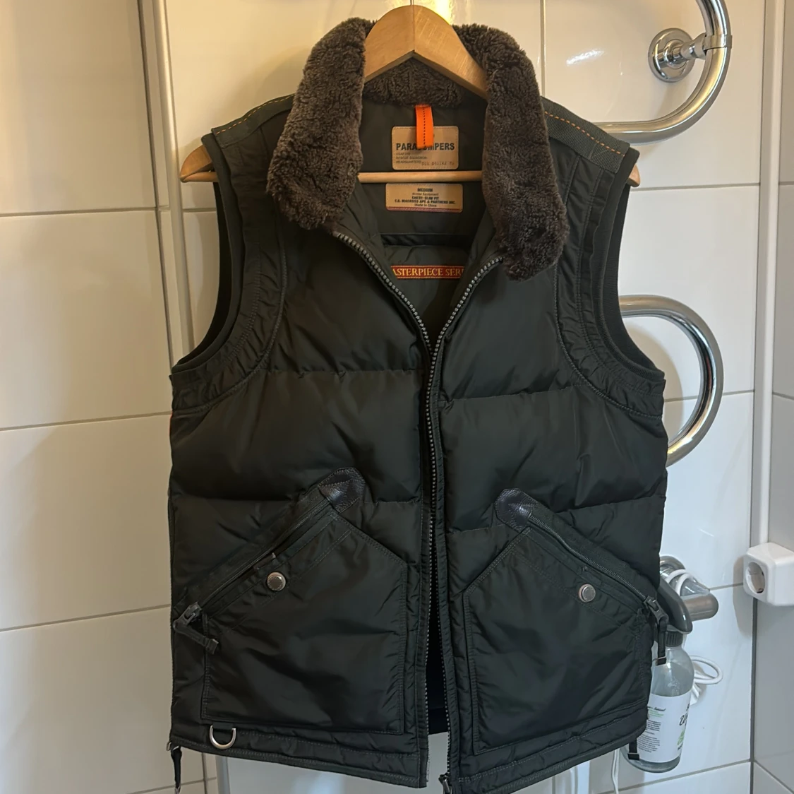 Parajumper kobuk väst 