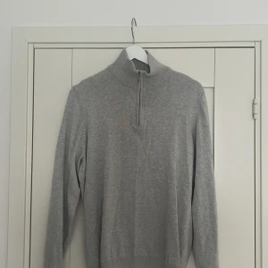 Dressman zip - Säljer en helt oanvänd halfzip från dressman i storlek M