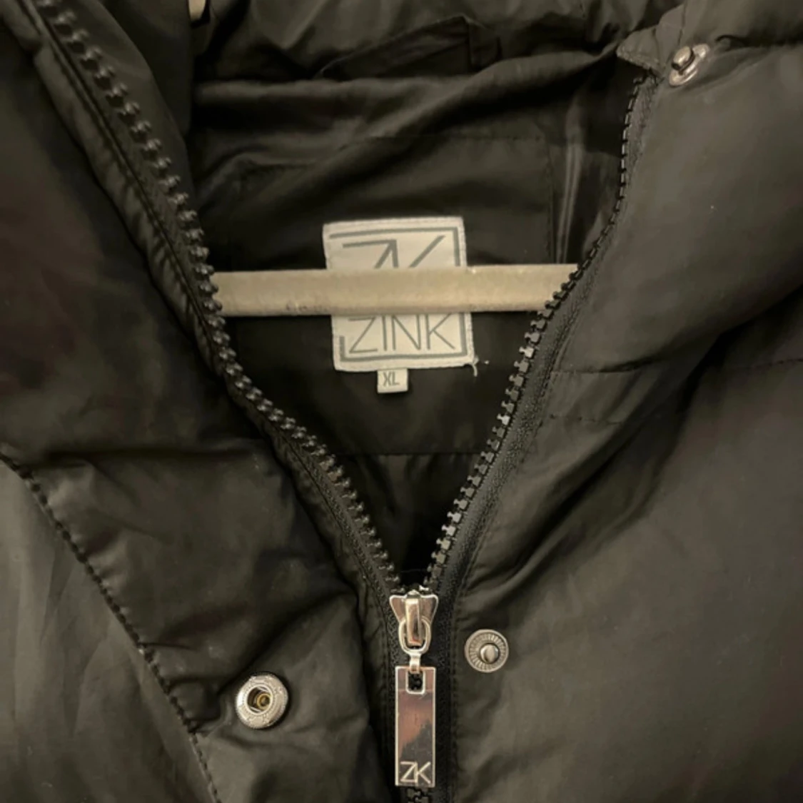 Svart vinterjacka från Zink i modellen Filippa - 91