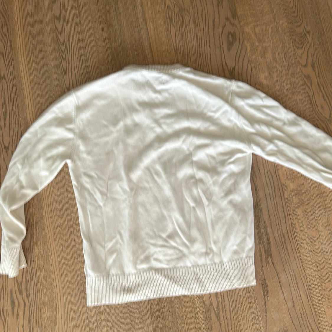 Vit stickad tröja - 90