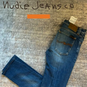 Nudie jeans  - Helt nya Nudie jeans | skick 10/10 | väldigt feta men tyvär för små för mig | strl 28/34 men sitter som 28:30
