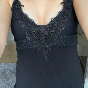 Linne med detaljer - Skitsnygg och jätteskön! Kommer inte till användning hos mig❤️