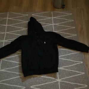 Ralph luren storlek M - Ralph luren tröja jätte bra stil storlek M Skriv för minsta funderingar 