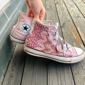 Converse X Missoni - Ascoola Converse All Star som jag klätt om i ett missonimönstrat tyg! 