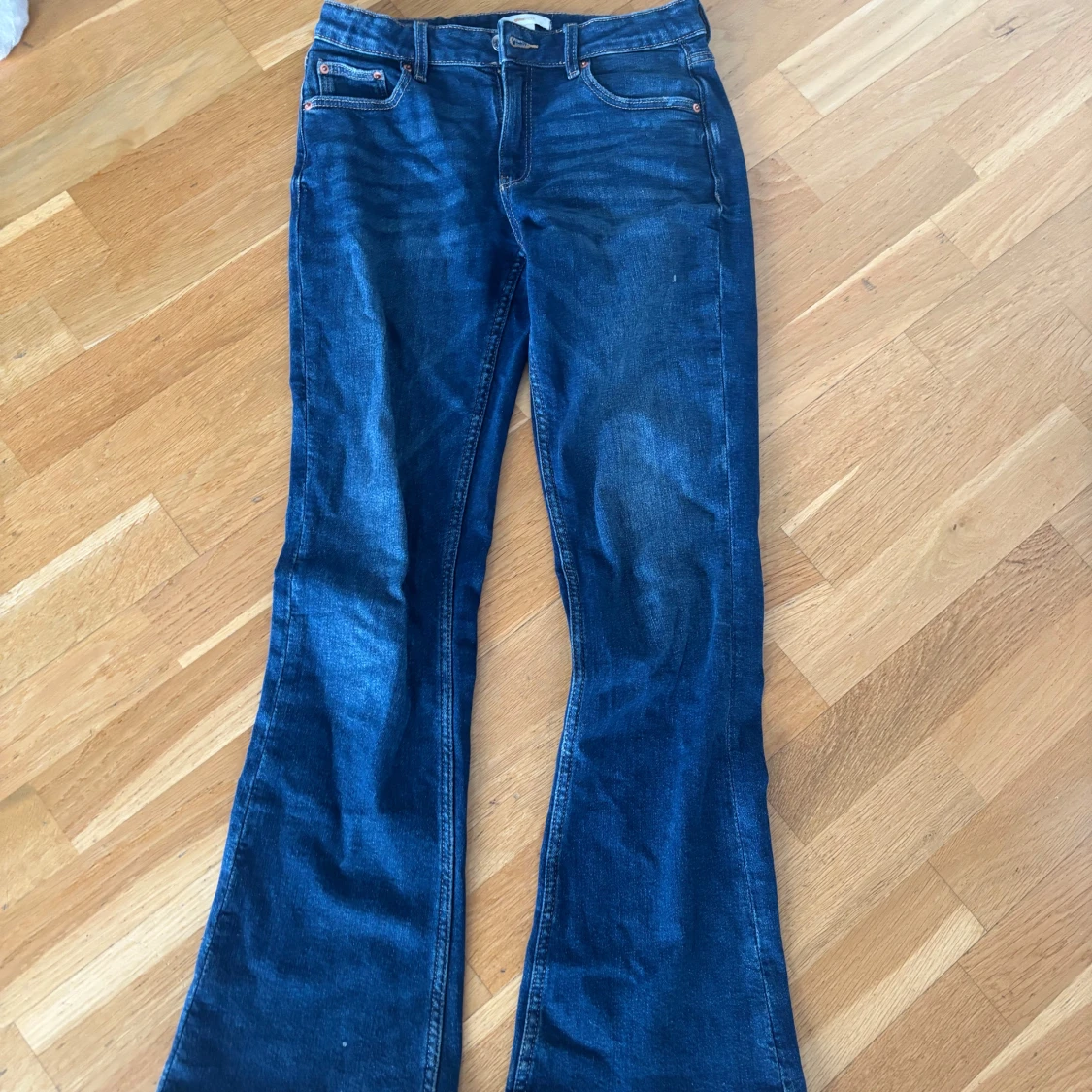 Mörkblå bootcut jeans - 2