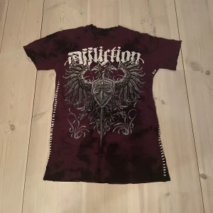 Affliction T-shirt - Vintage affliction T-shirt knappt använd