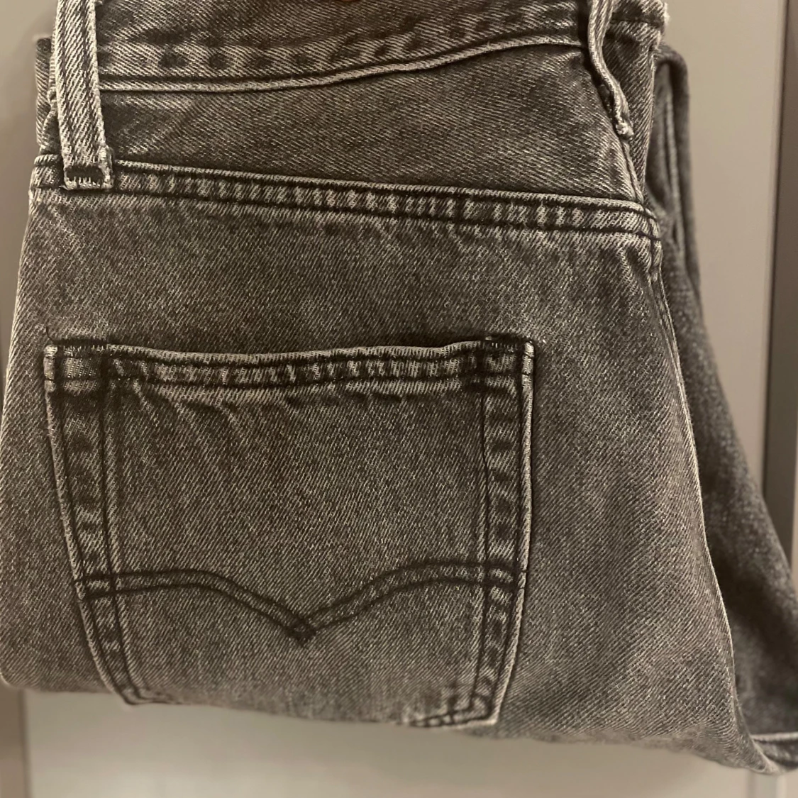 Grå jeans från Levi's
