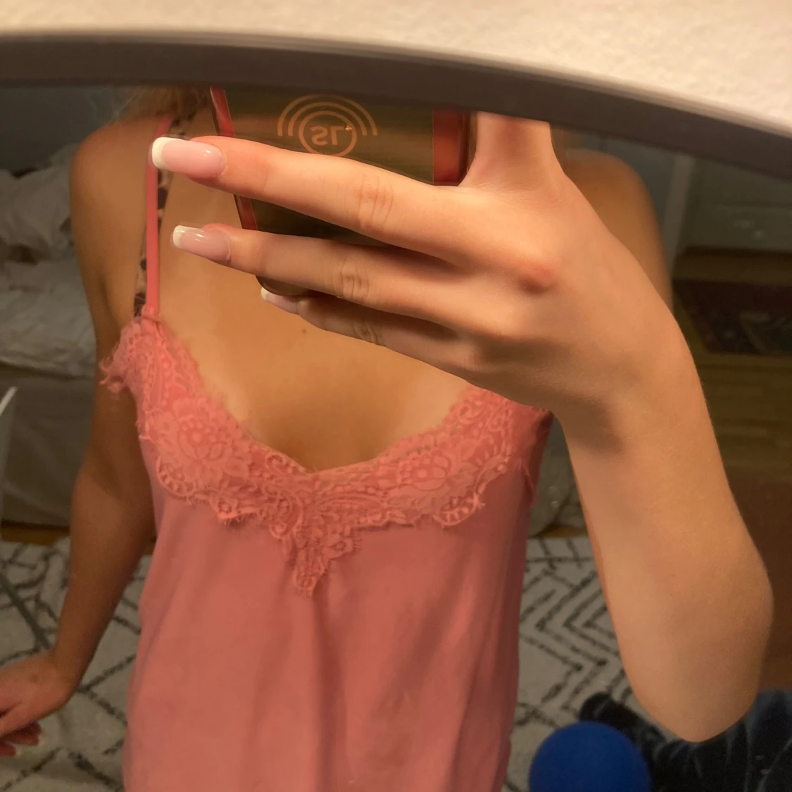 Rosa linne med spetsdetaljer - 90