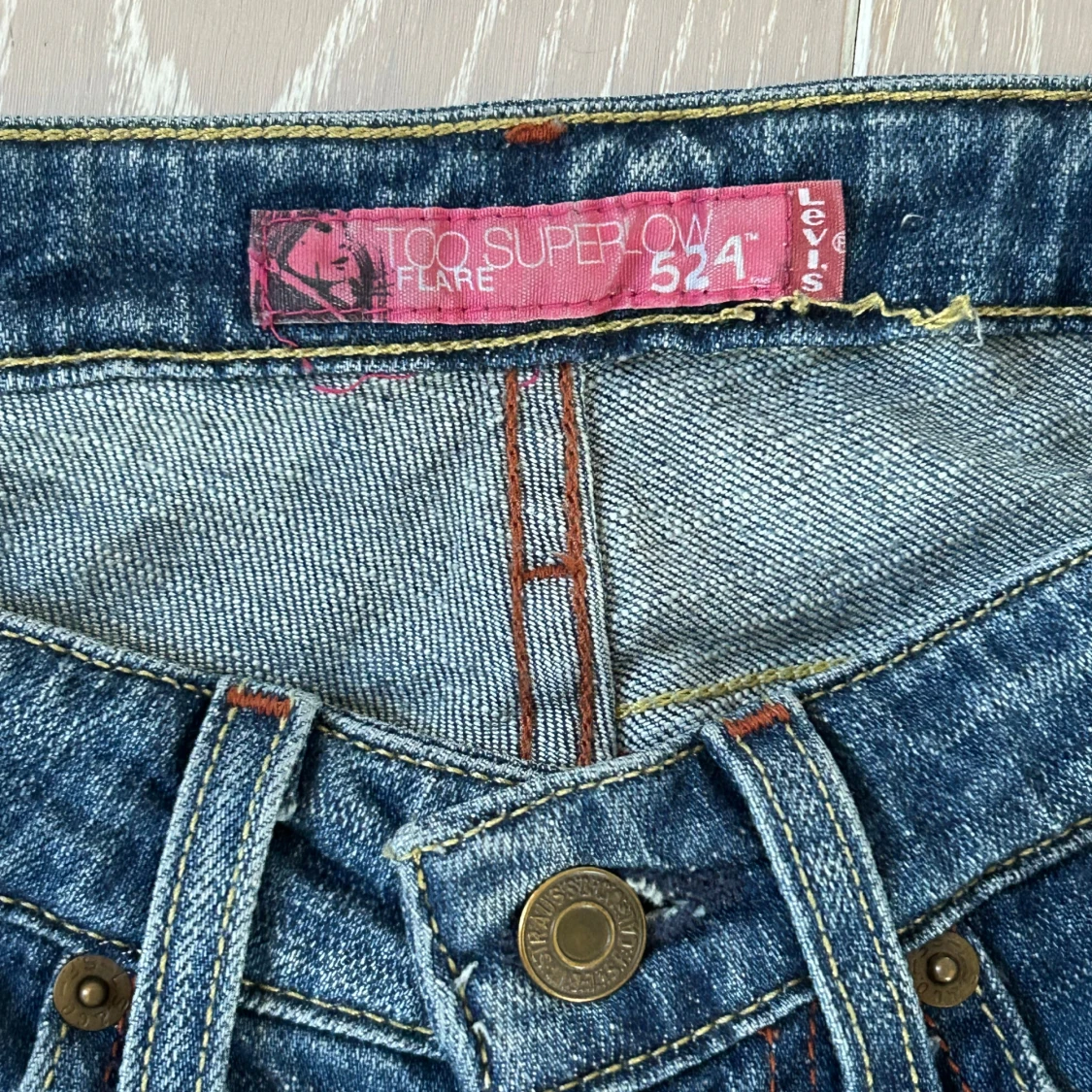 Lågmidjade Levis jeans - 1